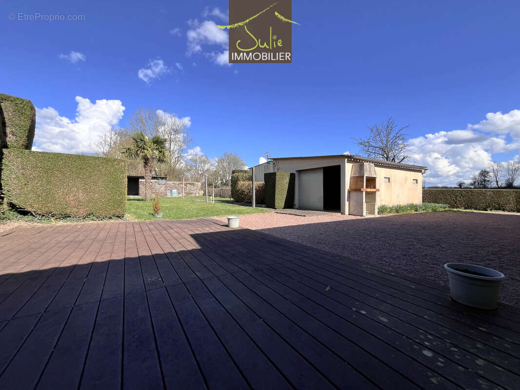 Maison à LA FORET-SUR-SEVRE