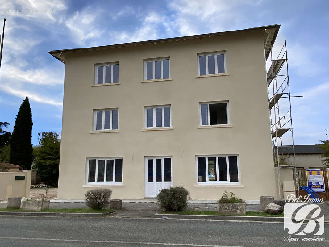 Appartement à BALAN