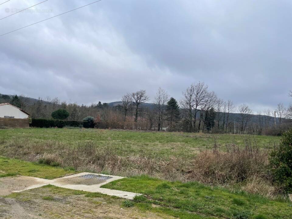 Terrain à VAUDREUILLE