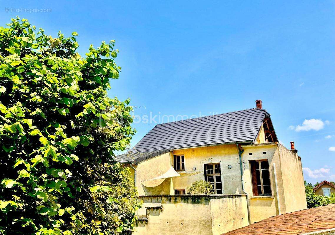 Maison à BELLERIVE-SUR-ALLIER