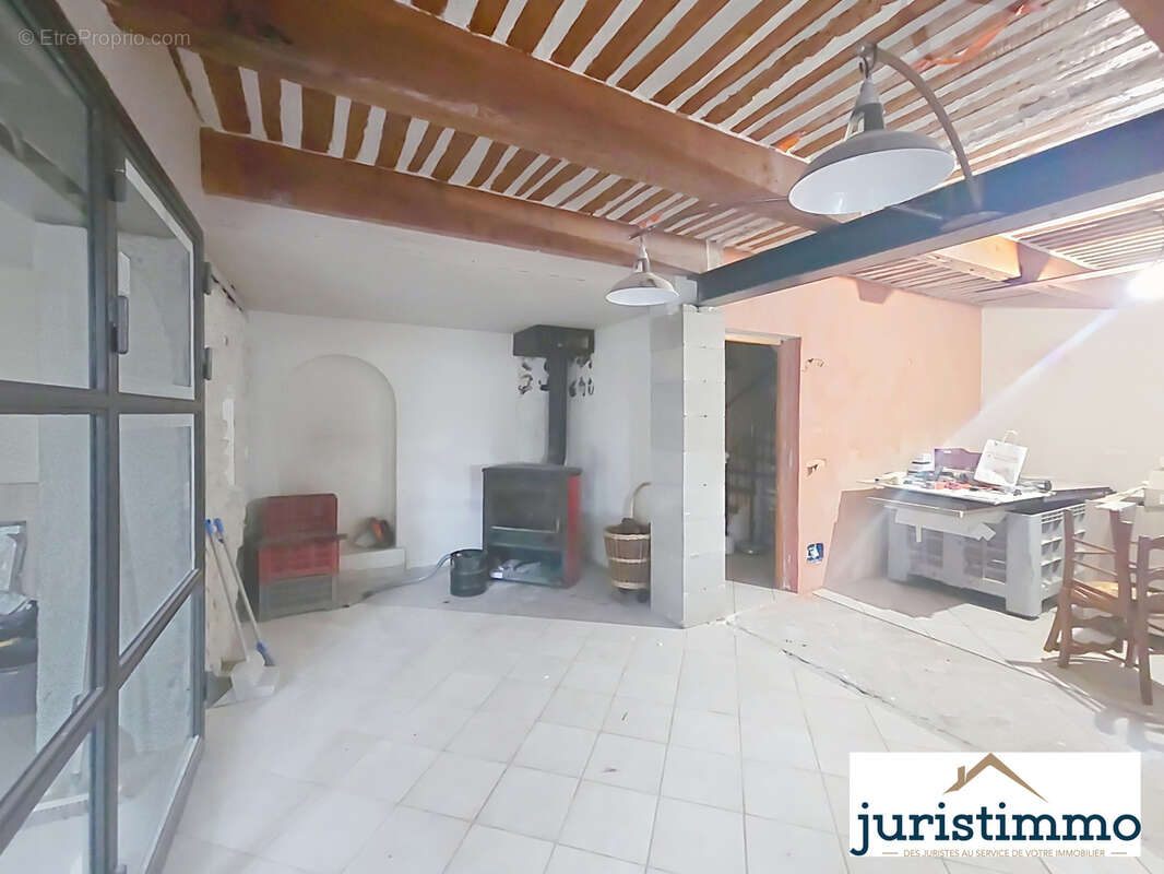 Maison à TRAVAILLAN