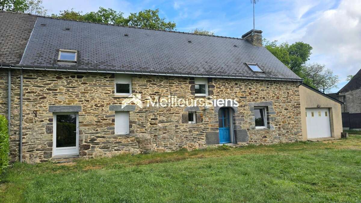 Maison à CARENTOIR
