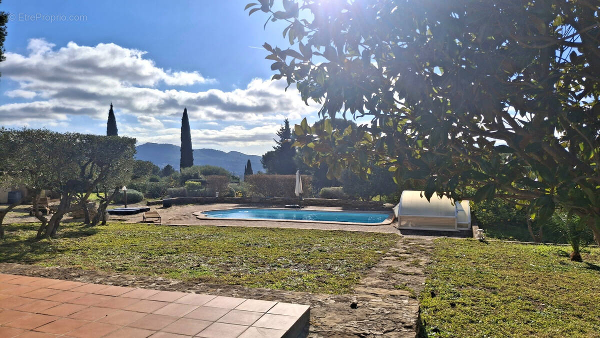 Maison à LA CADIERE-D&#039;AZUR