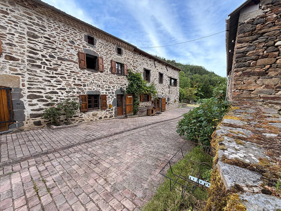 Maison à BLESLE