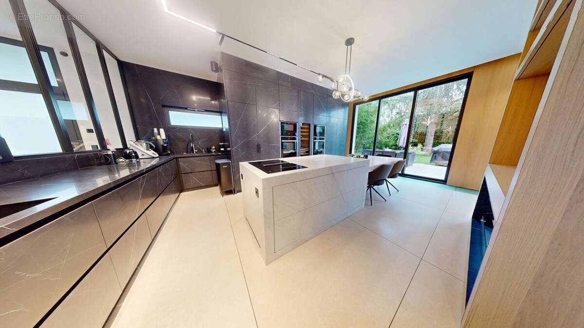 Maison à SAINT-MAUR-DES-FOSSES