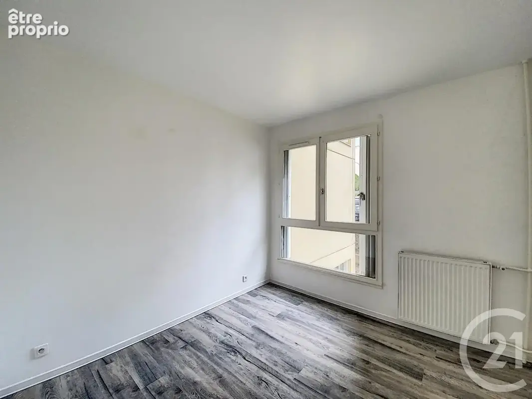 Appartement 4 pièces 84 m² à vendre à Melun (77000) - photo 11