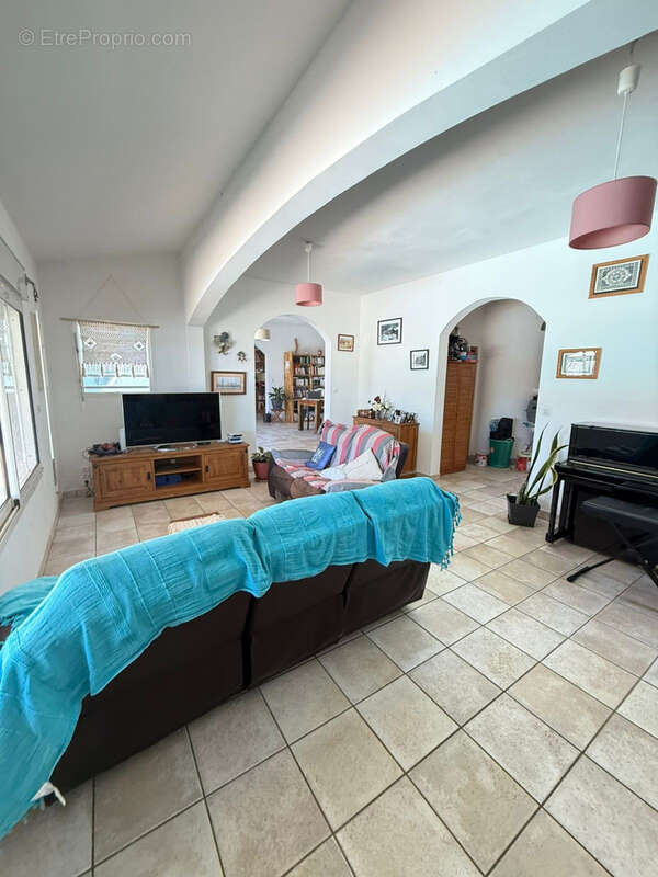 Belle villa T7- 170 m2 secteur LANGEVIN - photo 2