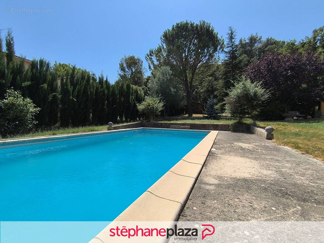 Maison à VAISON-LA-ROMAINE