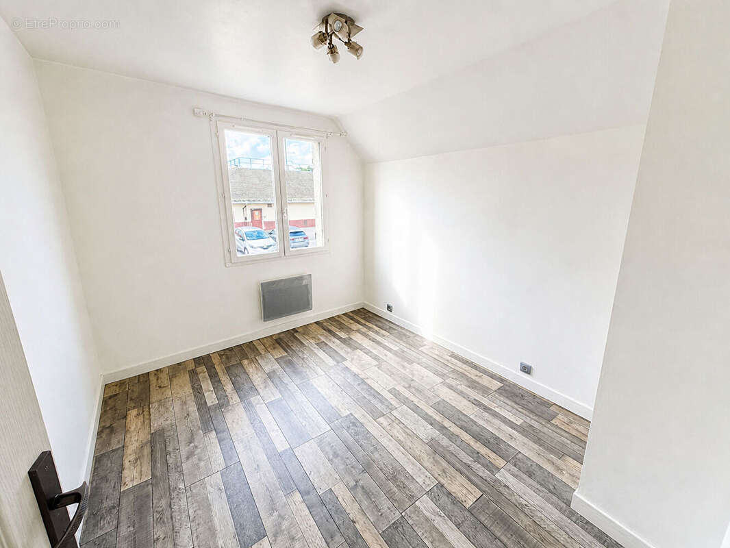 Appartement à LAMORLAYE