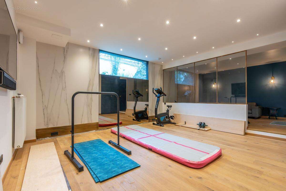 Maison à SAINT-MAUR-DES-FOSSES