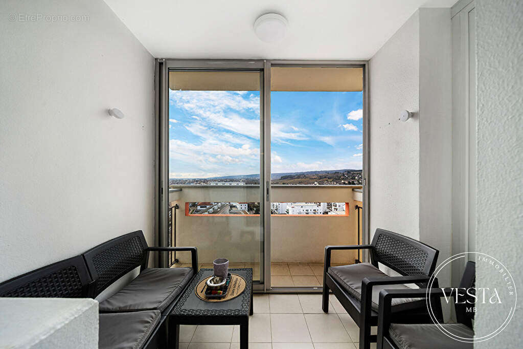 Appartement à CHENOVE