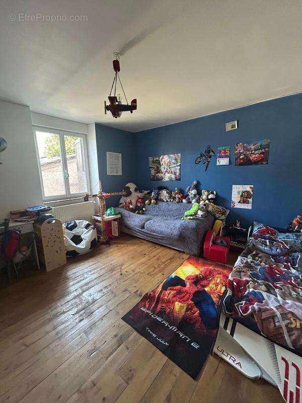 Appartement à LES AVENIERES