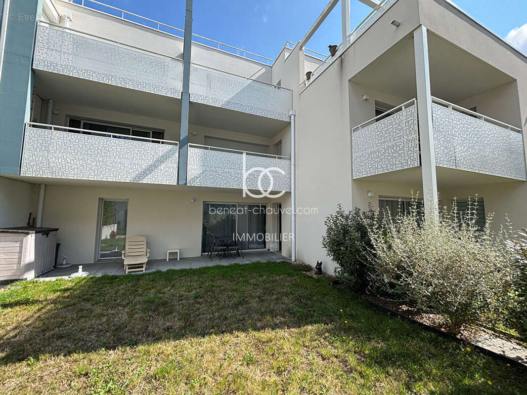 SÉNÉ / VANNES TOHANNIC Appartement T5 Familial 87 m²  Terrasse & Jardin Privatif 3 Chambres ? 2 Parkings - photo 2