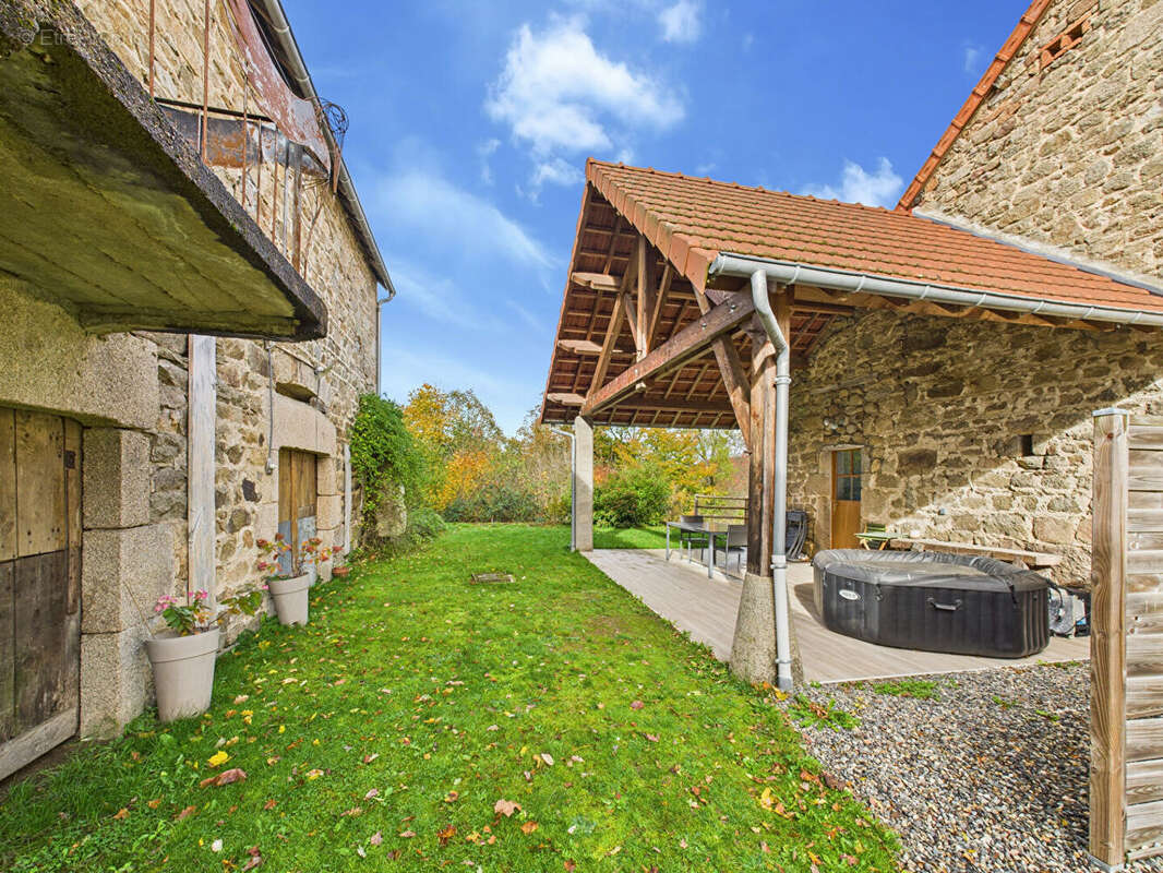 Maison à CHARENSAT