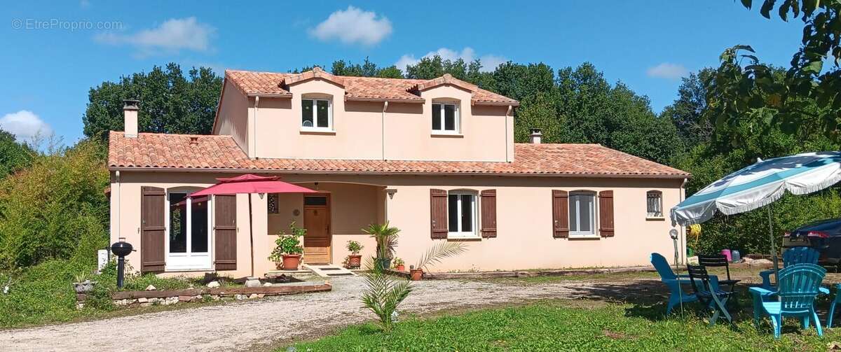 Maison à CEAUX-EN-COUHE