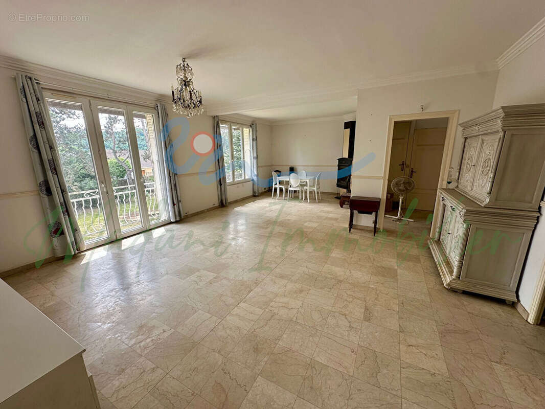 Maison à BENNECOURT