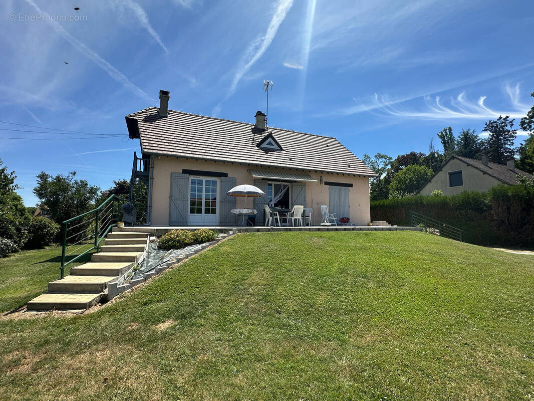 Maison à LA CHAPELLE-REANVILLE