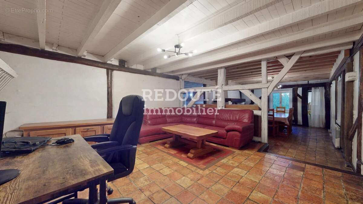 A VENDRE - LA NEUVILLE-AUX-BOIS - Maison de caractère en colombages - photo 3