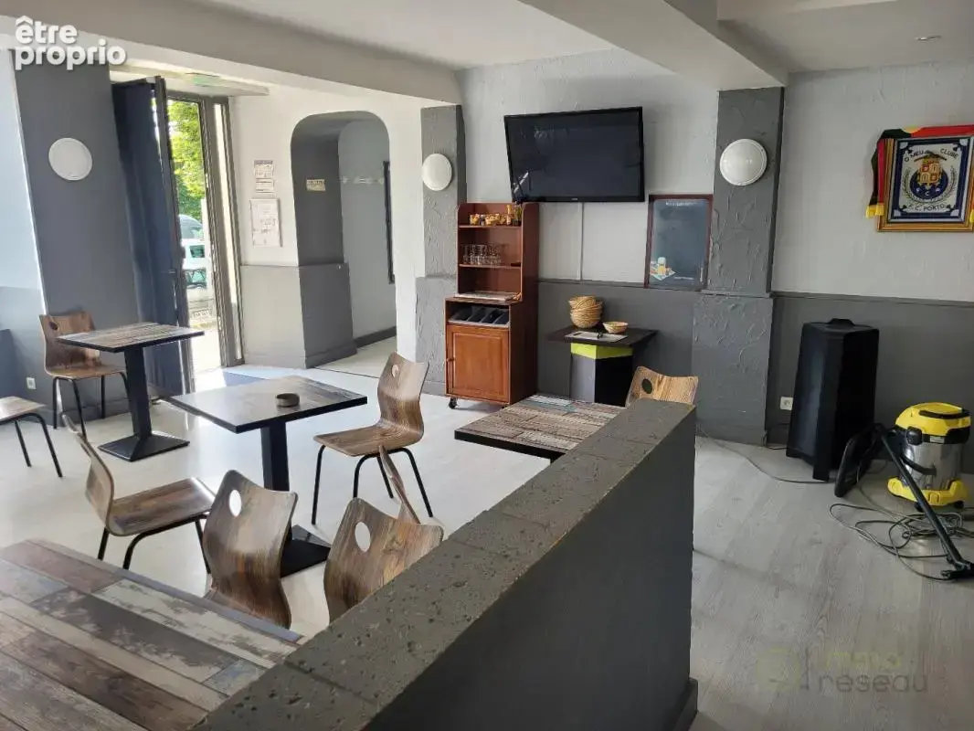 Commerce 120 m² à Chaumes-En-Brie  - photo 13