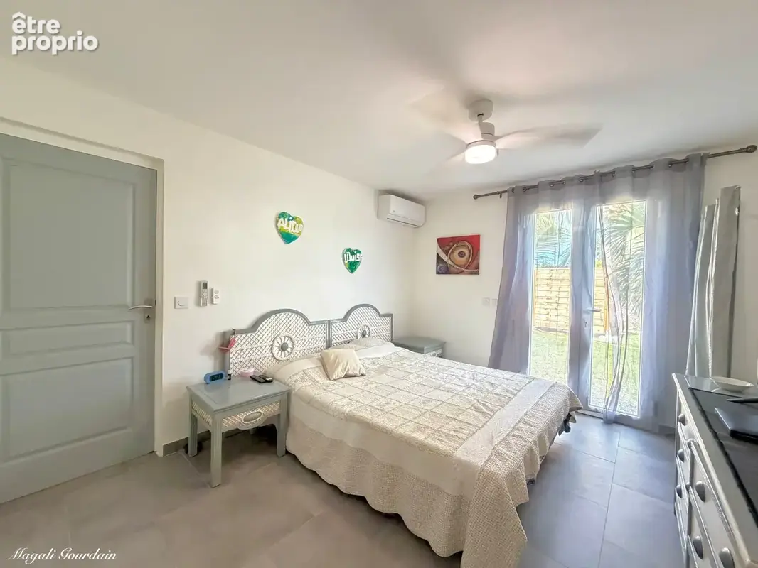 A vendre – saint-françois – villa contemporaine 2024 avec piscine & t2 indépendant - photo 7