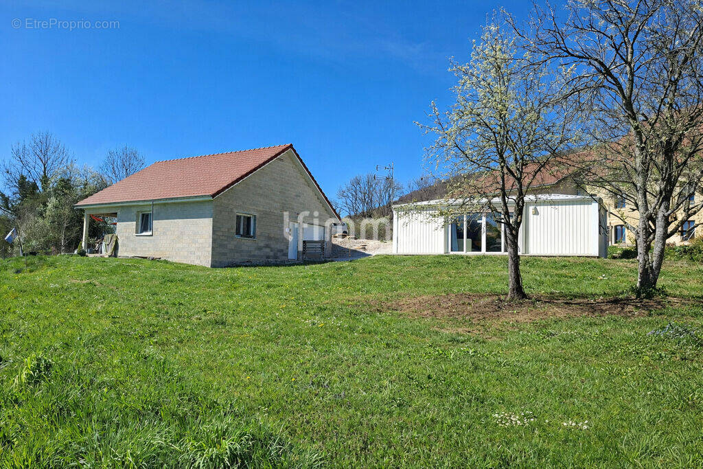 Maison à VYT-LES-BELVOIR