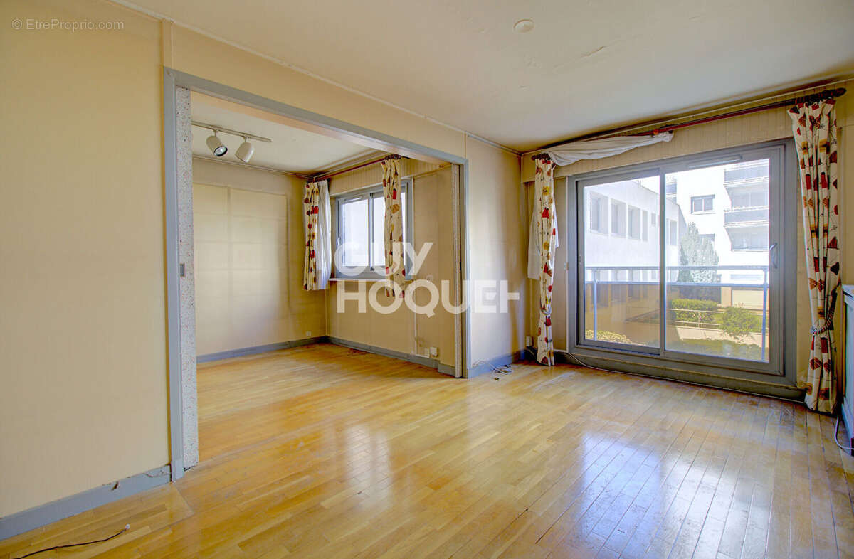 Appartement à PARIS-20E