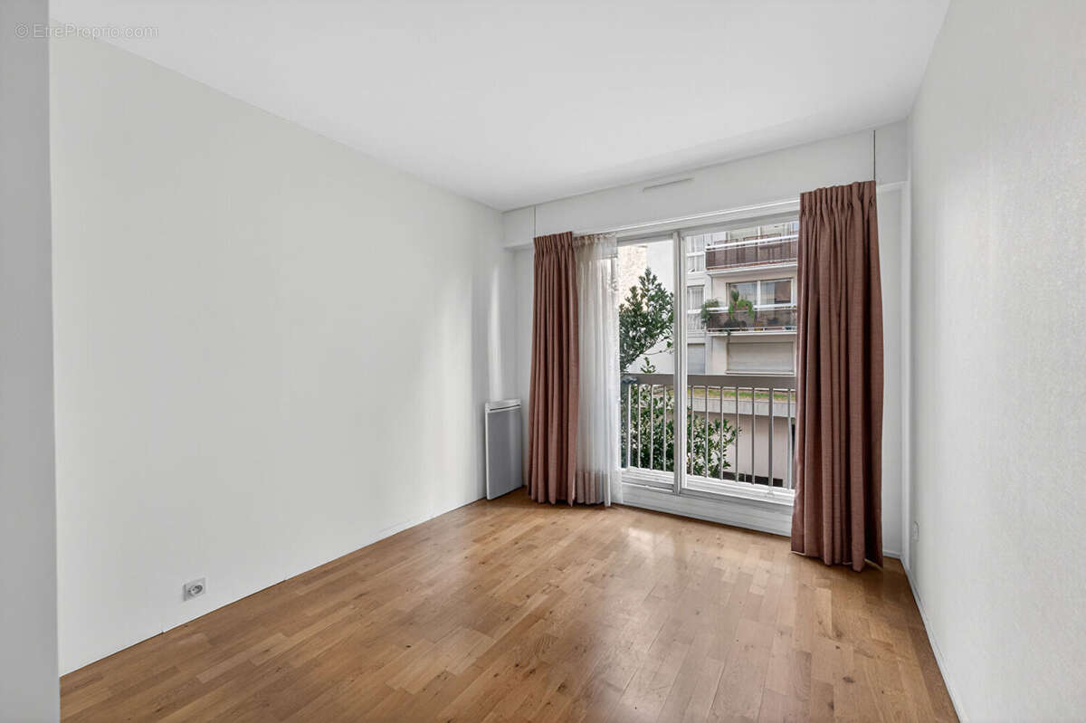 Appartement à PARIS-12E