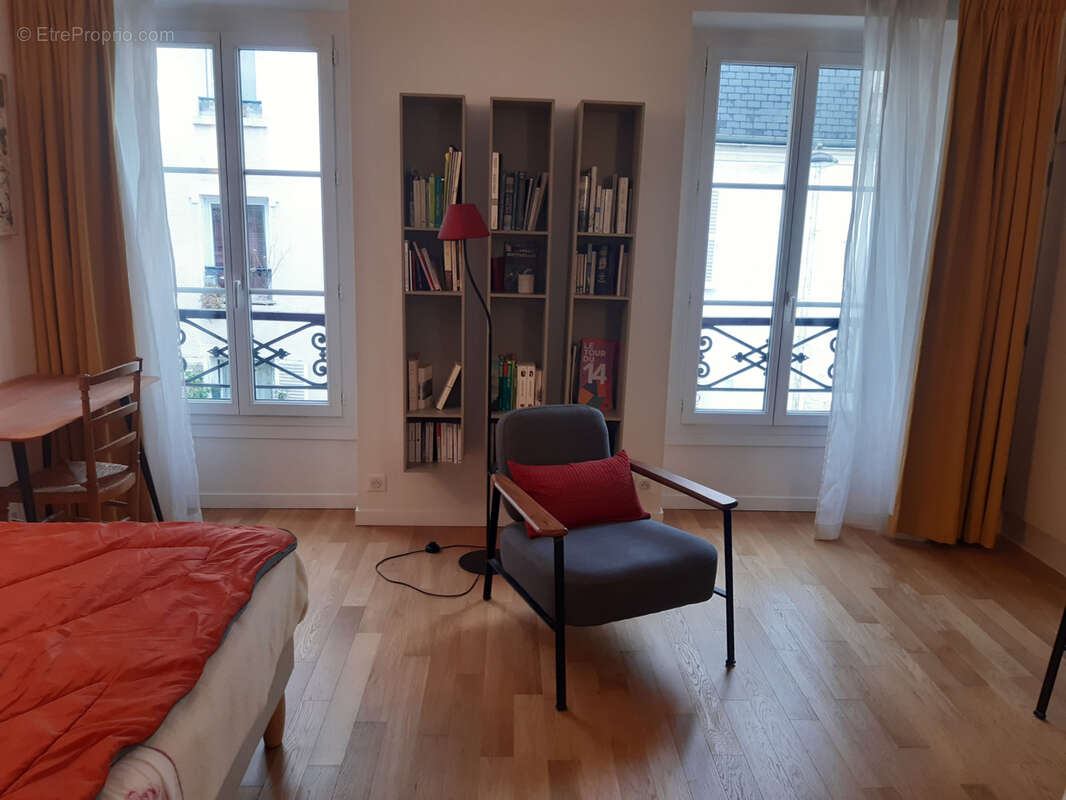 Appartement à PARIS-14E