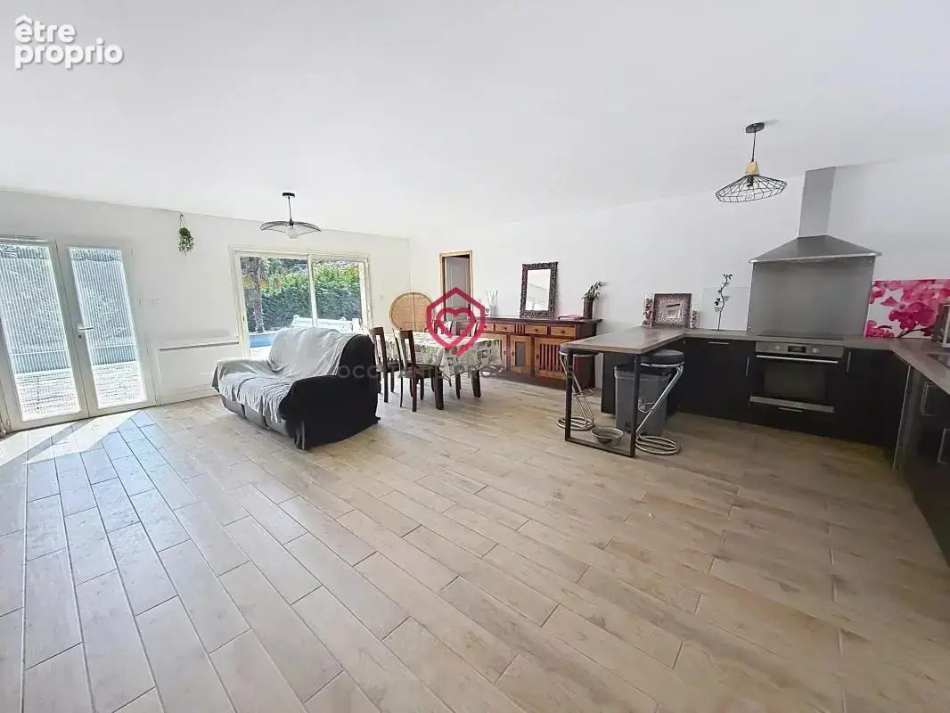 Maison de plain-pied avec piscine – 3 chambres – Terrain clos – Garage - photo 4