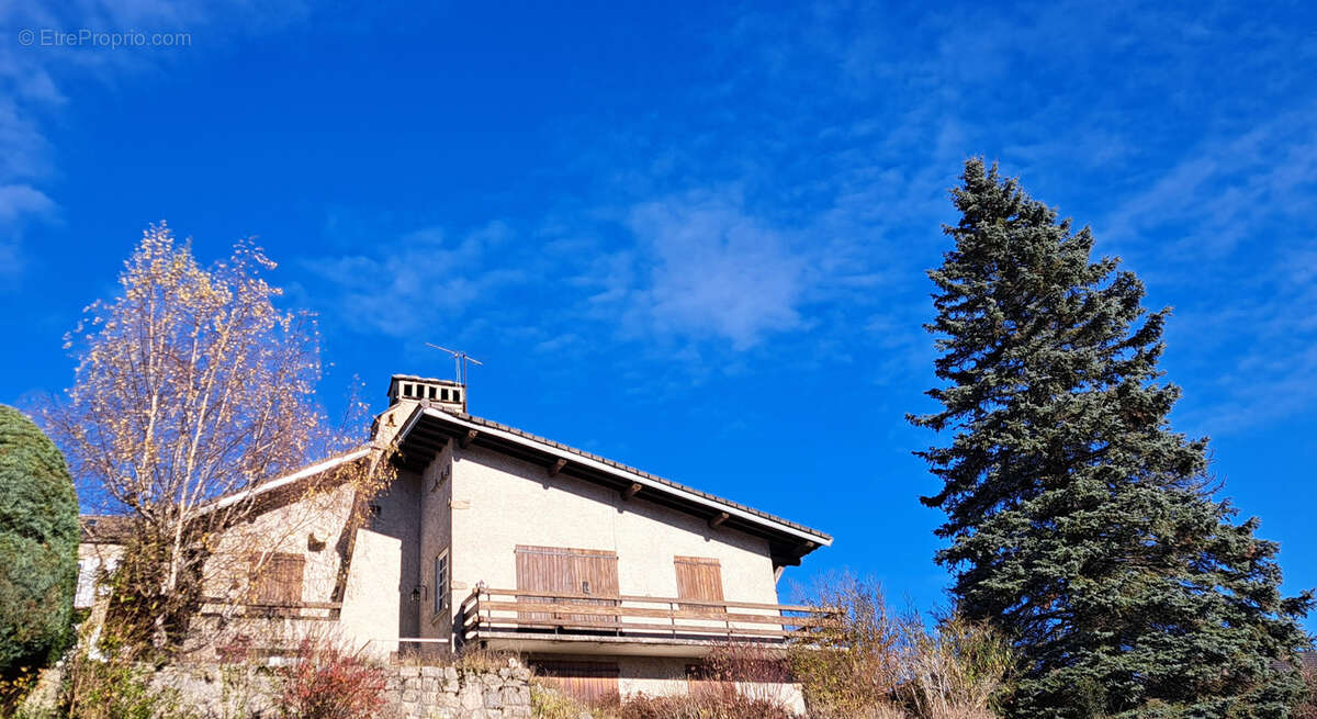 Maison à LE CHAMBON-SUR-LIGNON