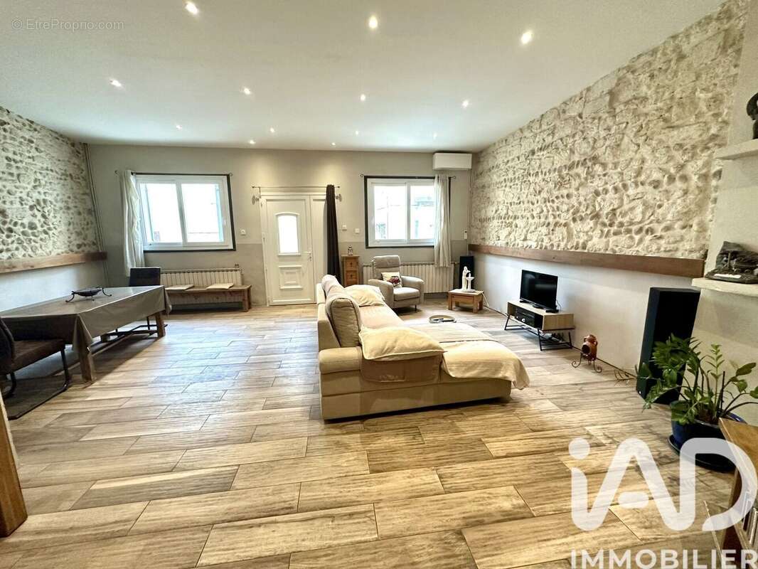 Photo 2 - Maison à BELLEGARDE