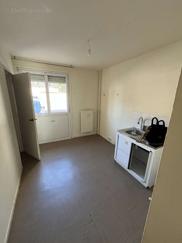 Appartement à PORT-DE-BOUC