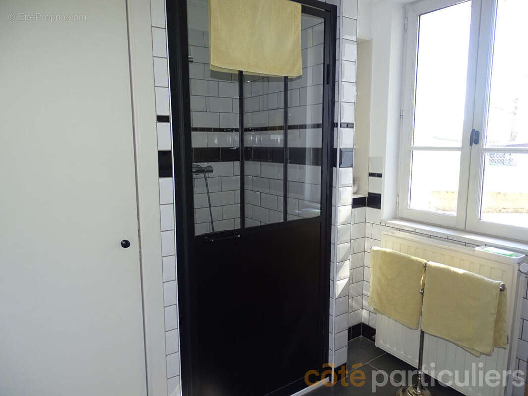 Maison à LE CHATELET