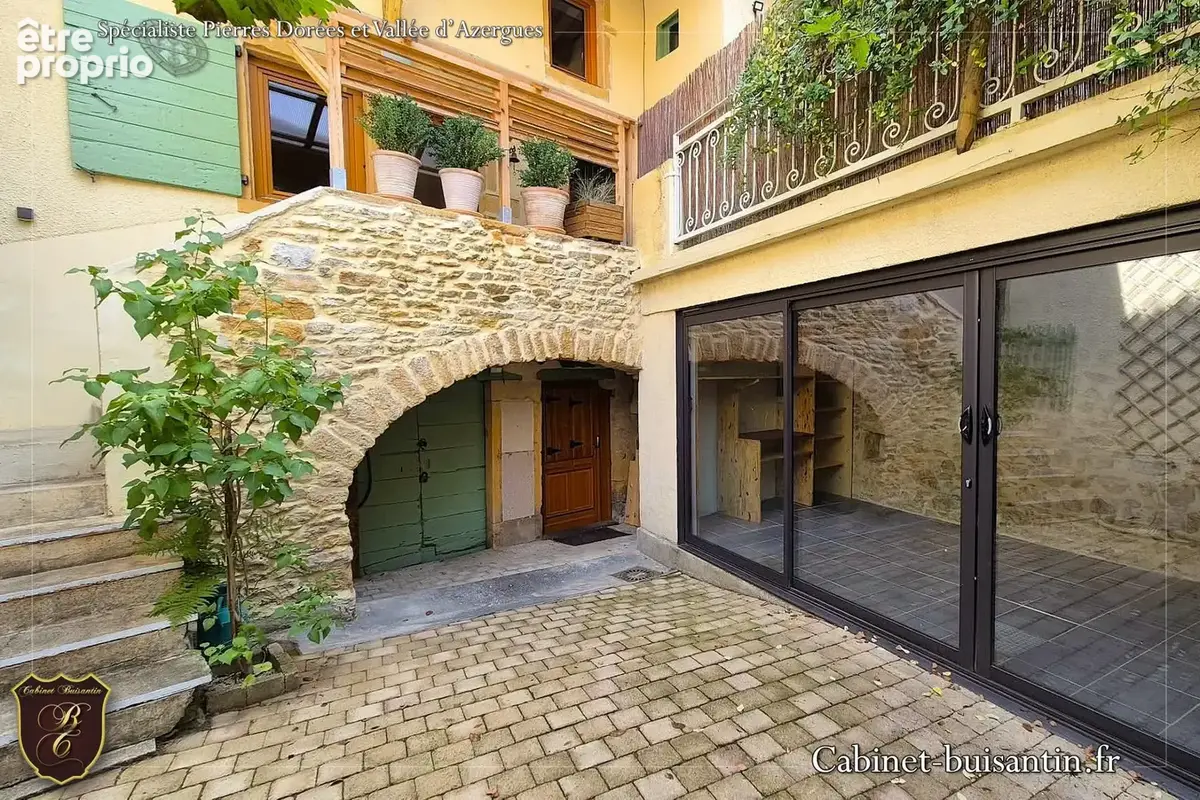 Maison de village en pierres avec terrasse et cour - photo 3