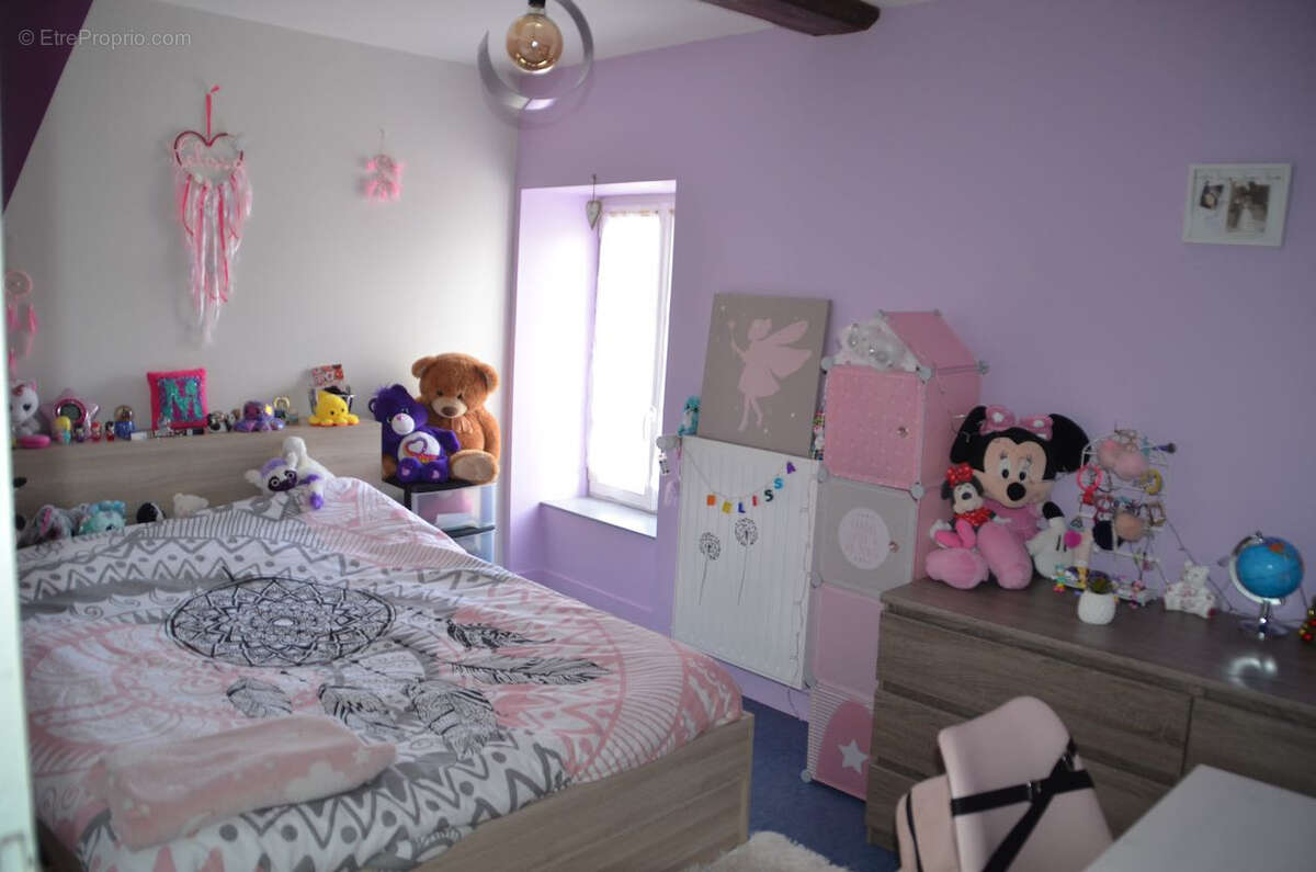 Maison à SAINT-LAURENT-DE-LA-SALLE