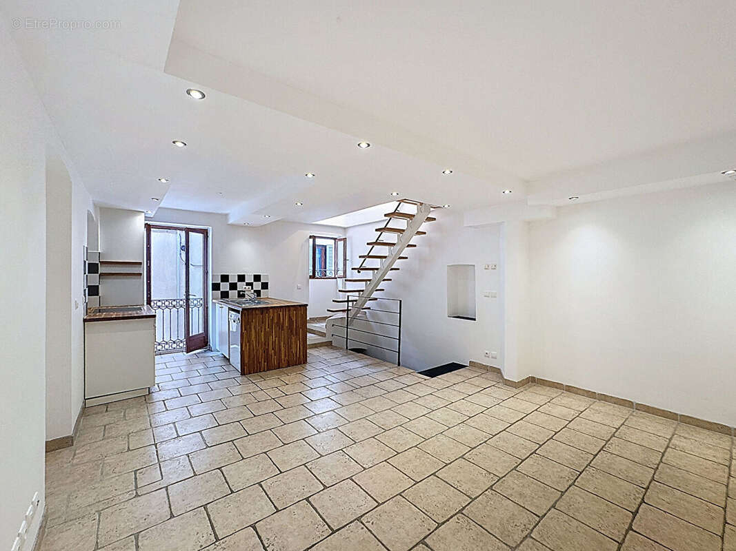 Appartement à ROQUEBRUNE-CAP-MARTIN