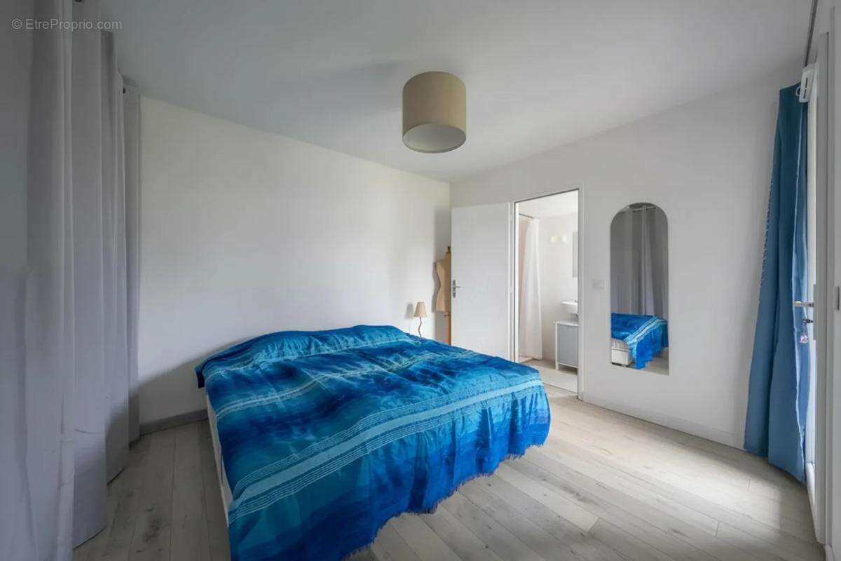 Maison à AMBARES-ET-LAGRAVE