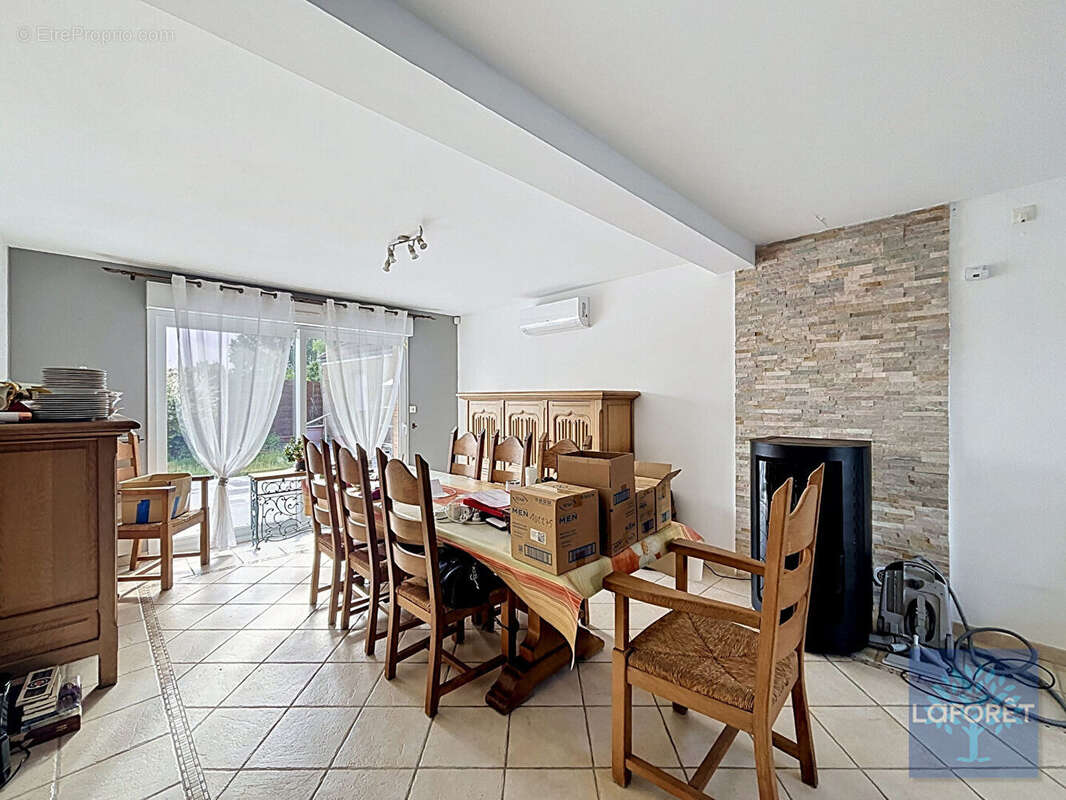 Maison Hergnies 6 pièce(s) 145 m2 - photo 2