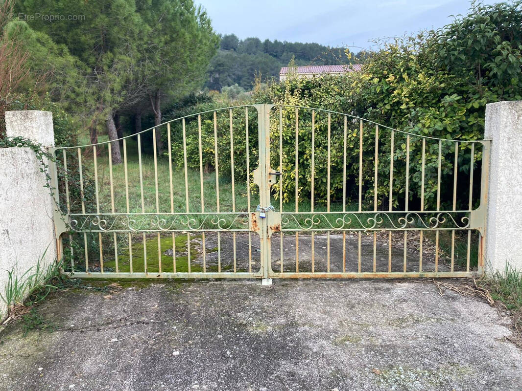 Terrain à CLERMONT-L'HERAULT