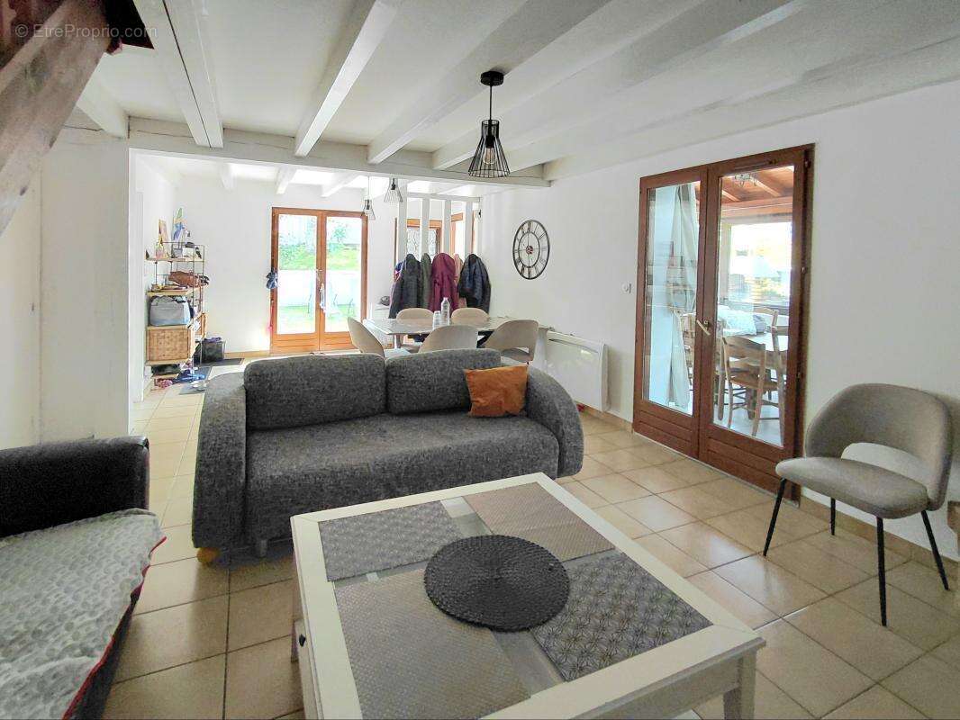 Maison à MOUGUERRE