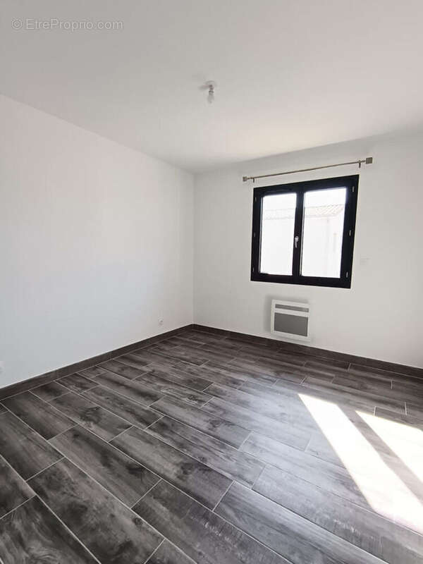 Maison à MONTELIMAR