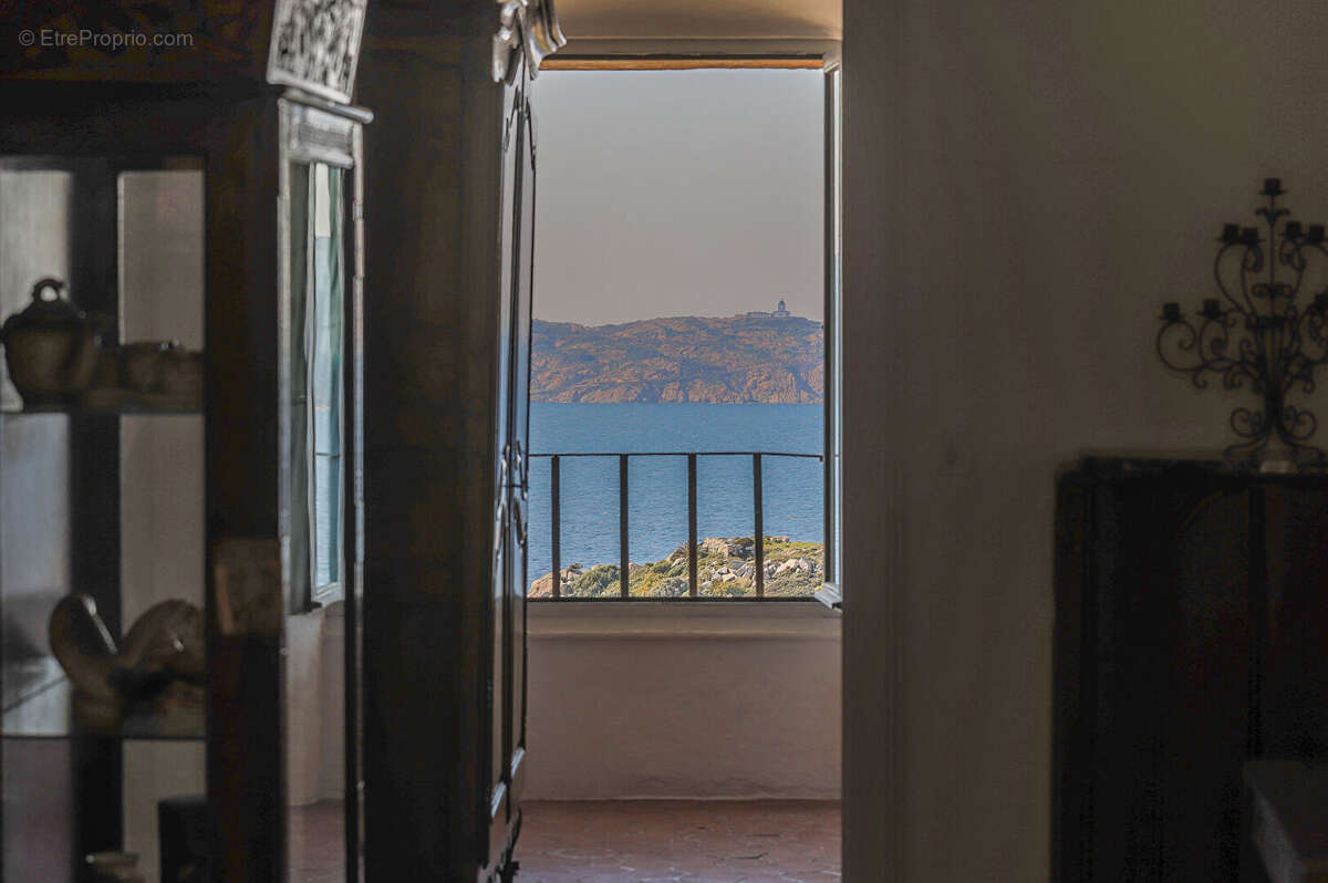 Appartement à CALVI