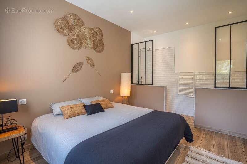 Maison à SOLLIES-TOUCAS