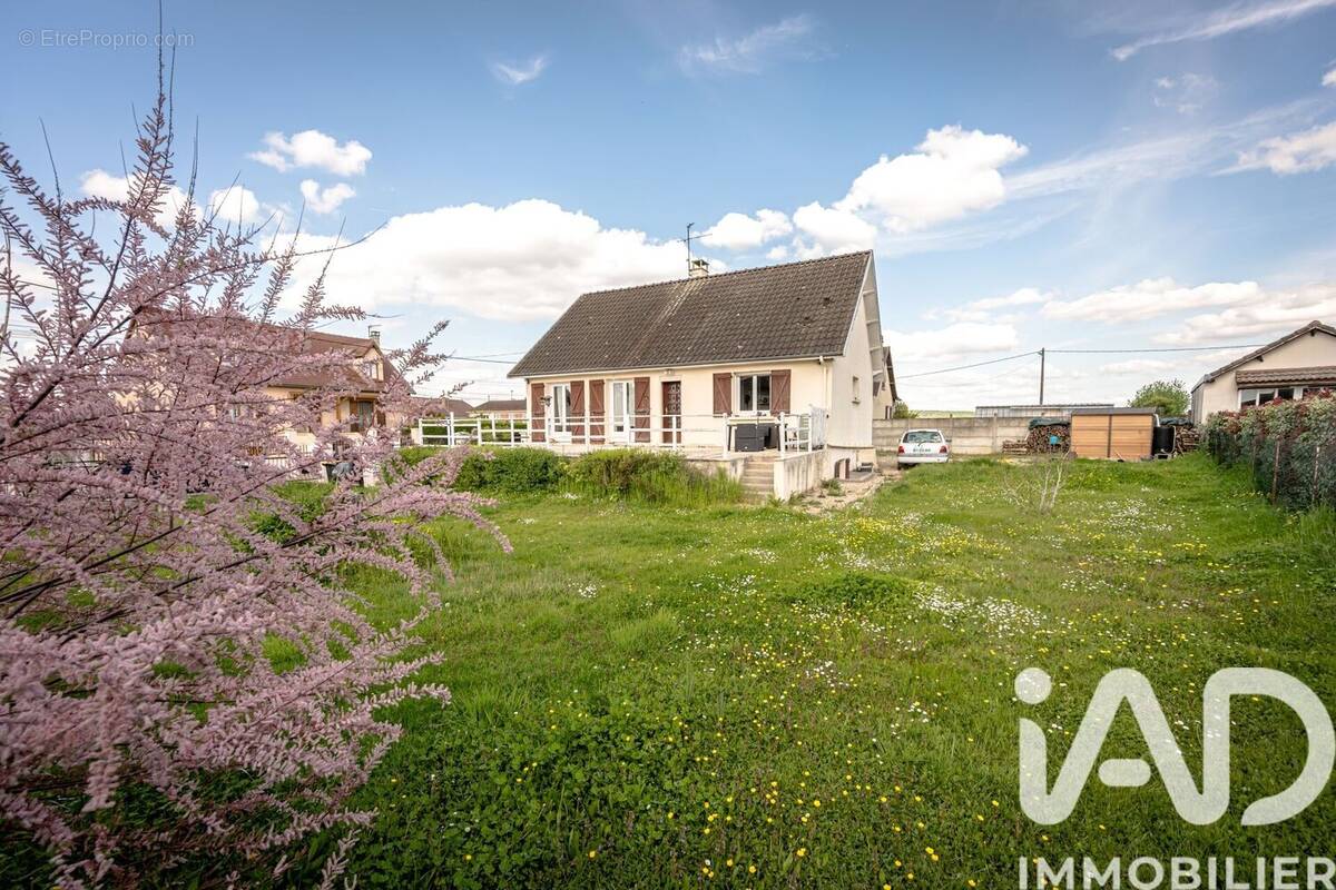 Photo 1 - Maison à AUXERRE