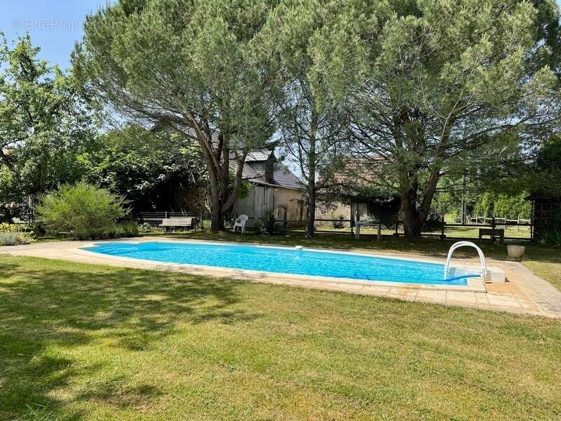 Charmante propriété de campagne avec piscine, dépendances et vue imprenable – Périgord Vert - photo 18
