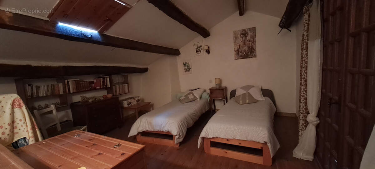 Maison à PEGAIROLLES-DE-L'ESCALETTE