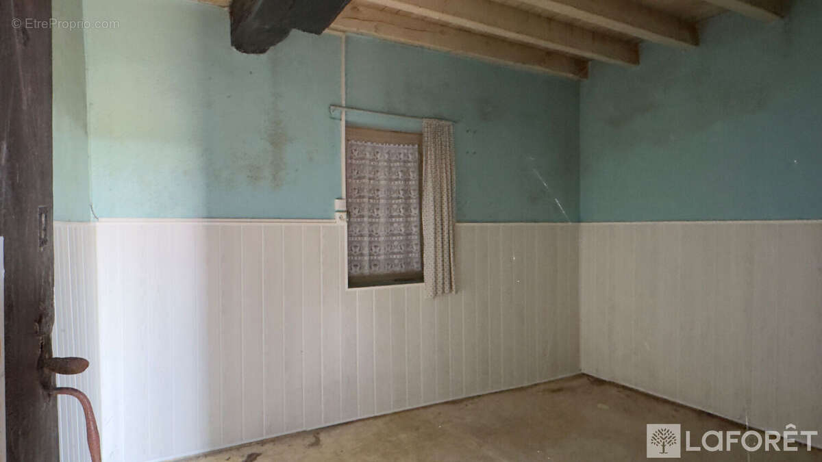 Maison à NEUILLY-LE-REAL