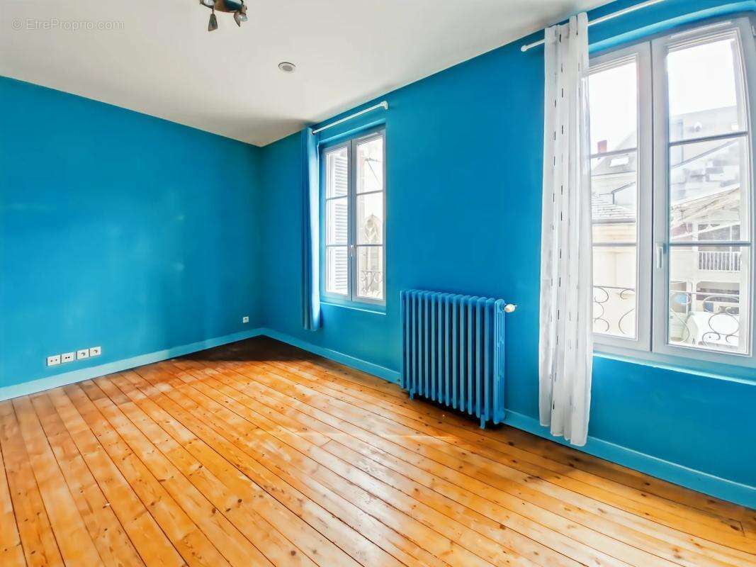 Maison à CHATELLERAULT