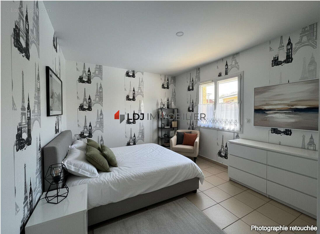 Maison à SAINT-LAURENT-DE-LA-SALANQUE