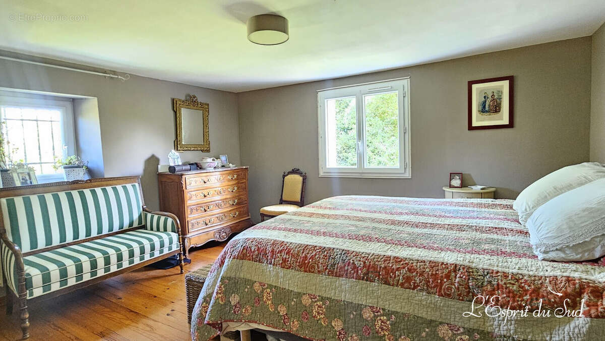 Une chambre - Maison à GAILLAC